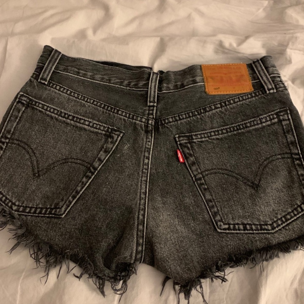 Free People/ Levi’s Denim Shorts - Picture 3 of 4